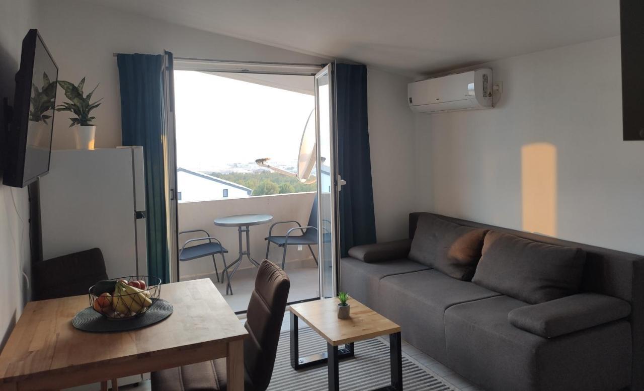 Matej 3 Apartment Zadar Bagian luar foto